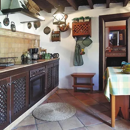 Relaxing Getaway In Arico La Sabinita *