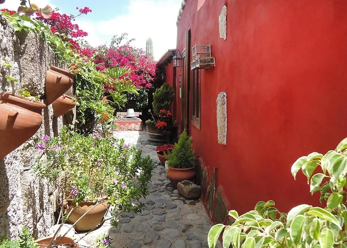 Relaxing Getaway In Arico La Sabinita 펜션 *